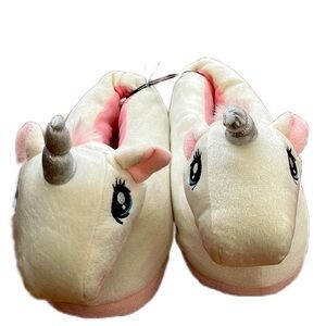 NWT Chatties women Unicorns Footwear Size 8